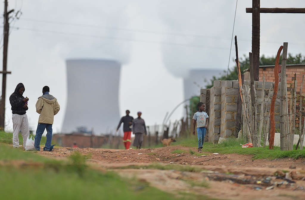 Duvha Coal Power Station in South Africa. © Mujahid Safodien