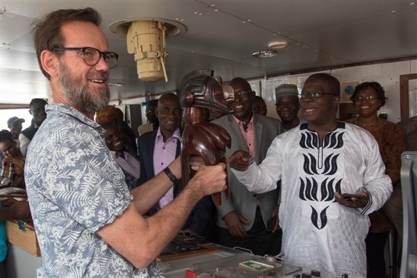 Visite ministre pêche guinée conakry à bord Esperanza