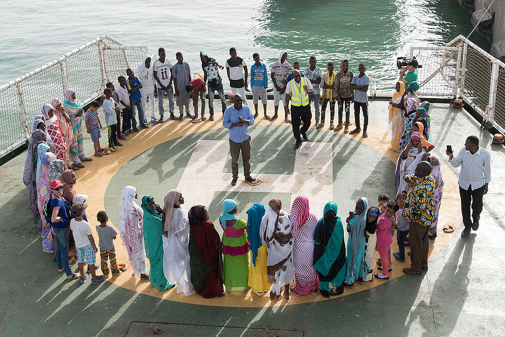 Open Boat Day on the Esperanza in Nouakchott. © Pierre Gleizes / Greenpeace