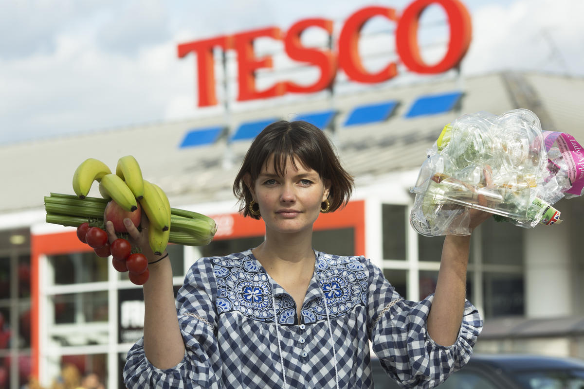 Launch of Shoppers Revolt in Supermarkets across UK. © John Cobb / Greenpeace