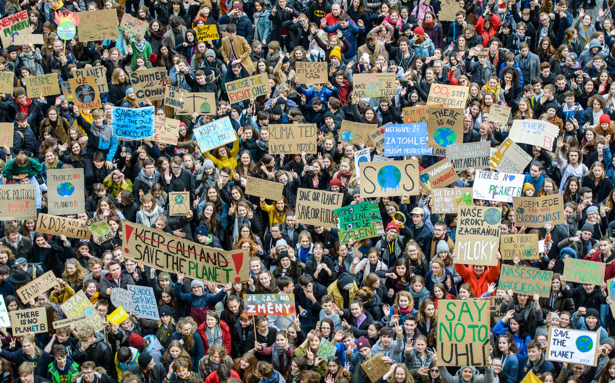 Fridays for Future - Global Student Strike in Prague. © Petr Zewlakk Vrabec / Greenpeace
