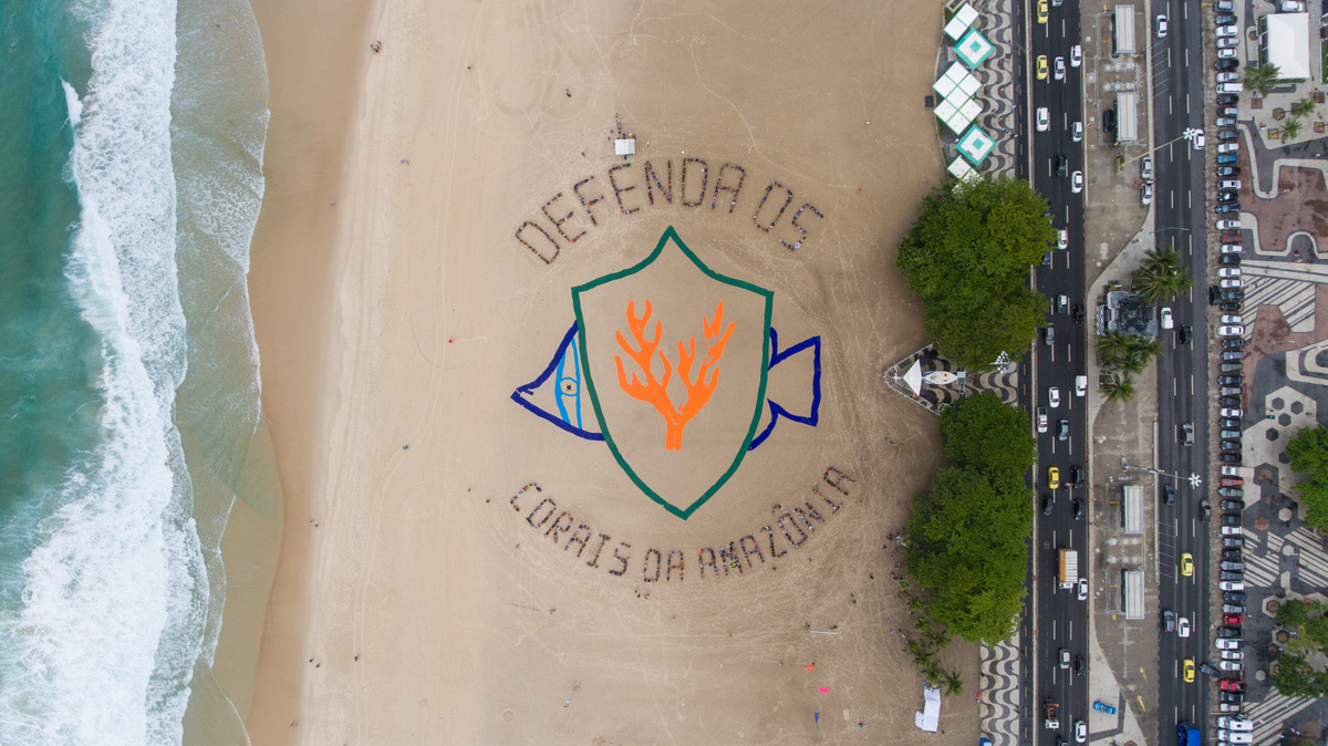 Defend the Amazon Reef Human Banner in Brazil. © Fernanda Ligabue