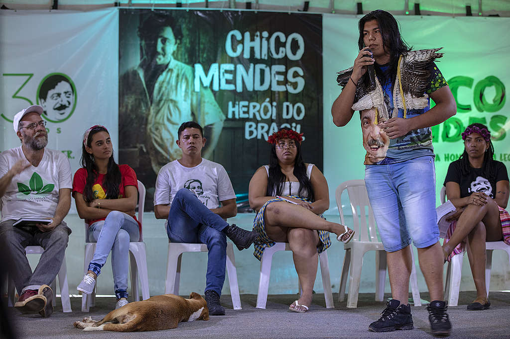 Jovens lideranças no encontro para defender o legado de Chico Mendes, em Xapuri