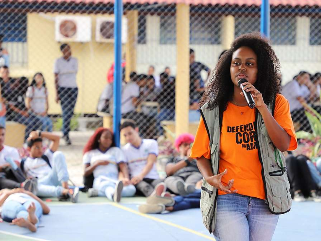 Participação do grupo de voluntários de Recife na Mostra de Experiência em Educação Ambiental, falando sobre a importância das práticas ativas visando a preservação ambiental e os impactos das mudanças climáticas.