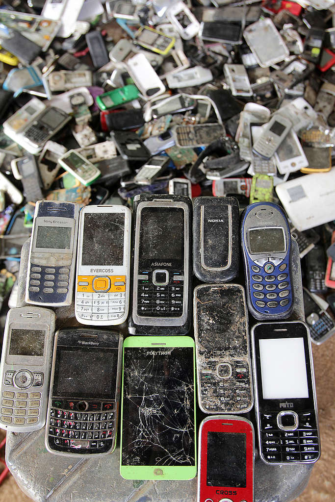 Bantar Gebang Electronic Waste. © Supri / Greenpeace