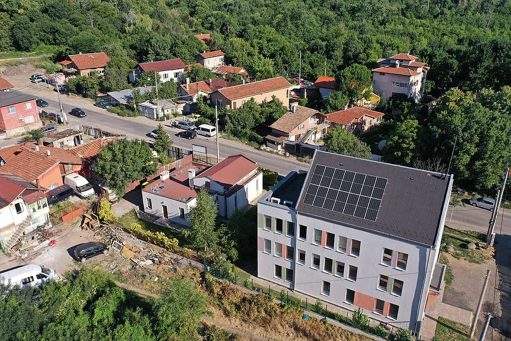 Център МИР и соларната система, снимани от въздуха © Greenpeace/ Story Films Bulgaria