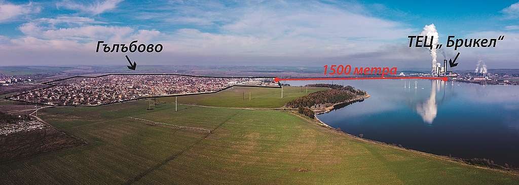 Разстоянието между град Гълъбово и централите „Ей И Ес Марица - изток 1“ вляво и „Брикел“ вдясно е около 1500 метра.  © „Грийнпийс“ – България