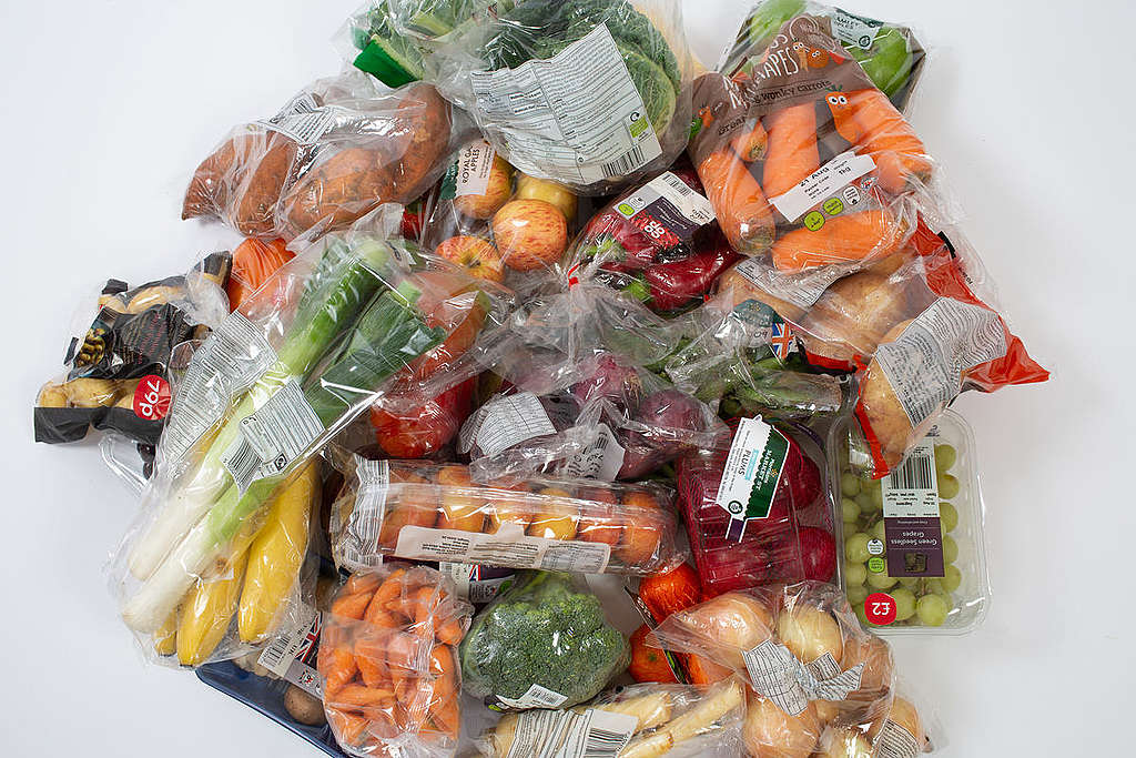 Fruit and Vegetables Plastic Packaging. © Steve Morgan / Greenpeace