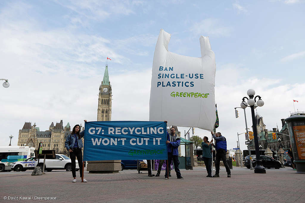 Ban on single-use plastics: let's make more noise than lobbies! -  Greenpeace Canada