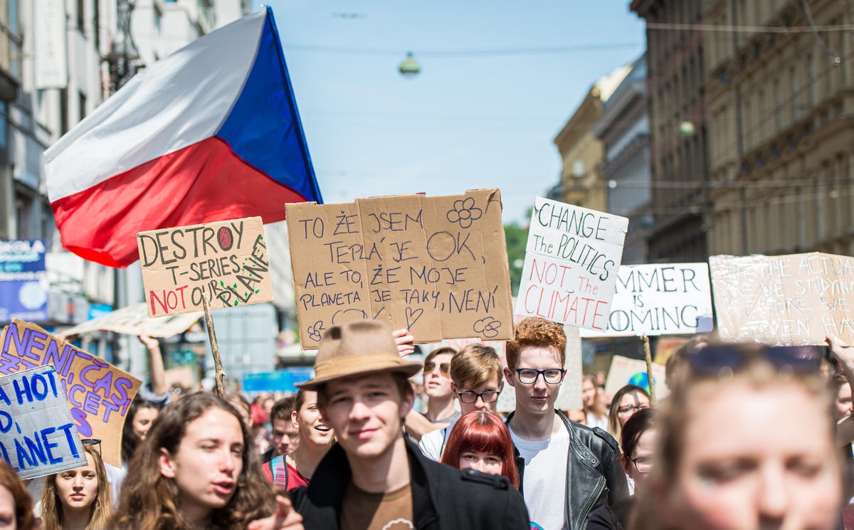 Fridays for Future Student Demonstration in Prague. © Petr Zewlakk Vrabec / Greenpeace