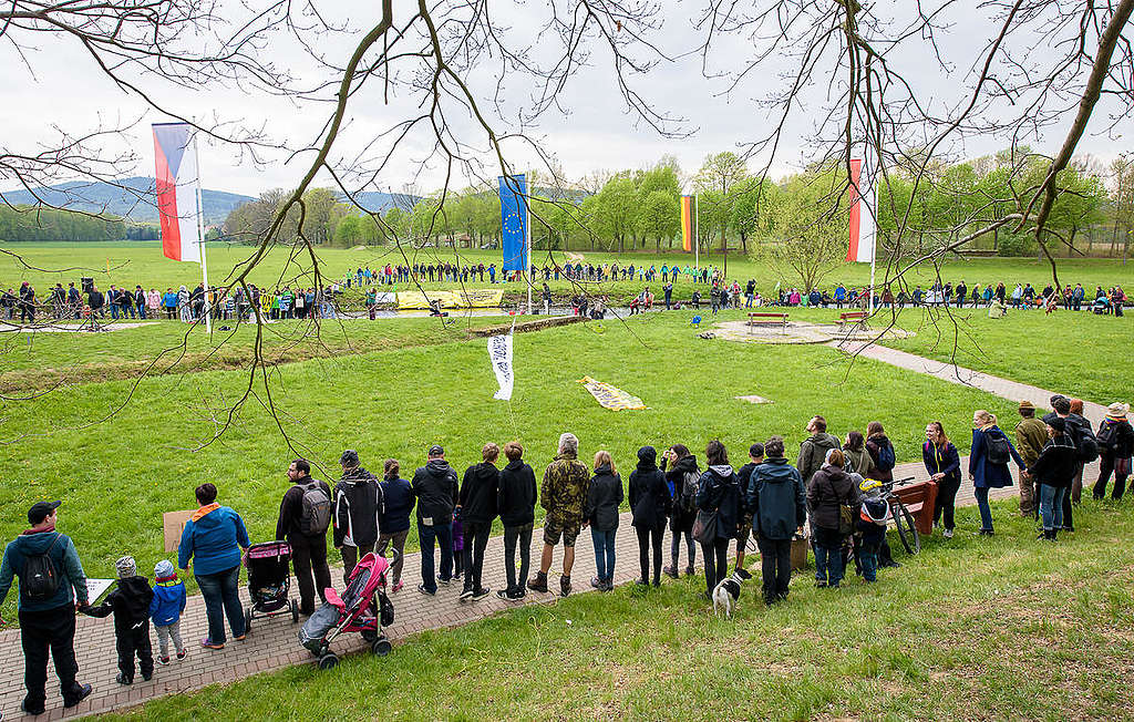 International Human Chain against Turów Mine in Czech Republic. © Petr Zewlakk Vrabec / Greenpeace
