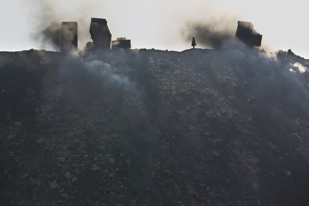 Coal Mining in Shanxi. © Lu Guang / Greenpeace