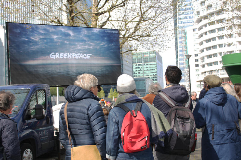 Enjoy French movies and tackle the climate crisis together.© Greenpeace