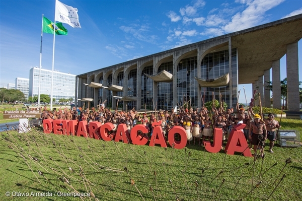 Demarcation Demand for Munduruku Protest in Brasilia. 29 Nov, 2016.  © Otávio Almeida / Greenpeace