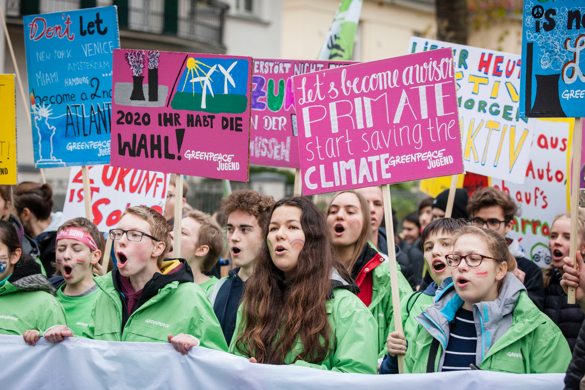 Kids for Earth Demonstrate at COP23 in Bonn. © Bernd Lauter