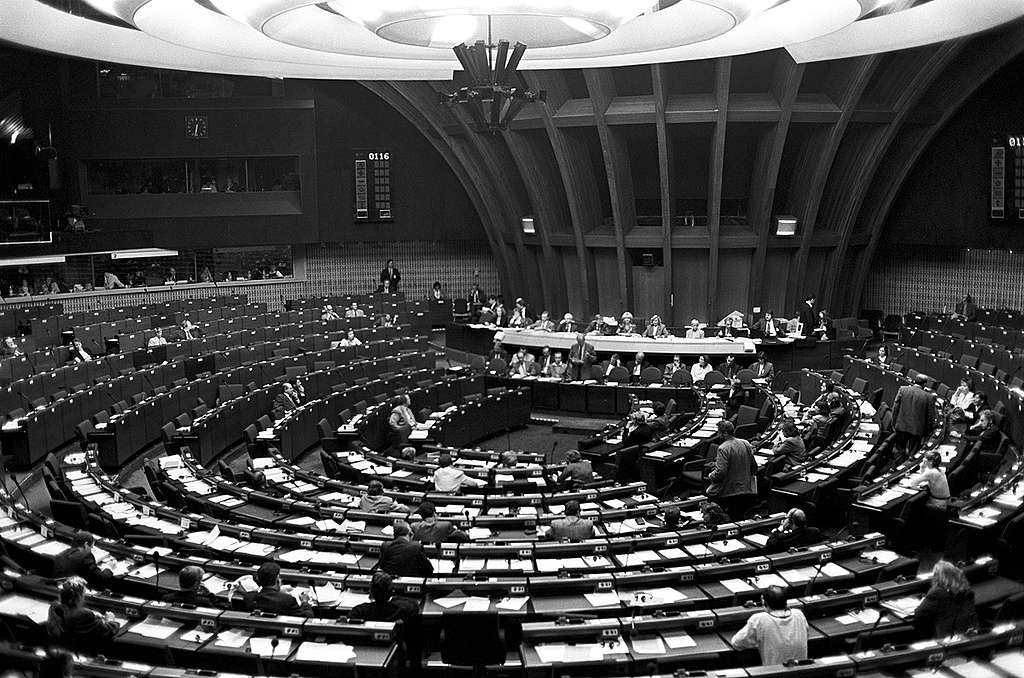 European Commission meeting, Palaise de l'Europe. Strasbourg, France. © Greenpeace / Lorette Dorreboom
