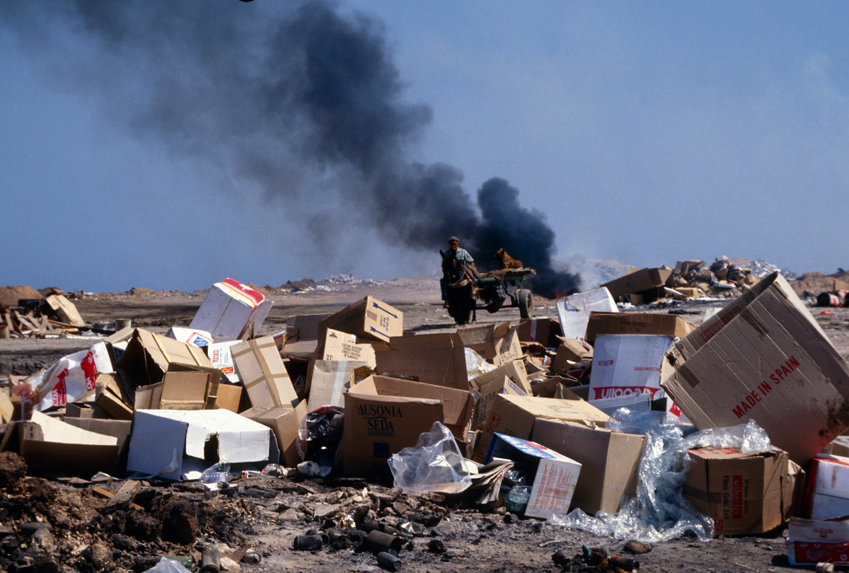 Melilla Garbage Dump and Incinerator, Spanish Morocco. © Greenpeace / Claire Mortimer