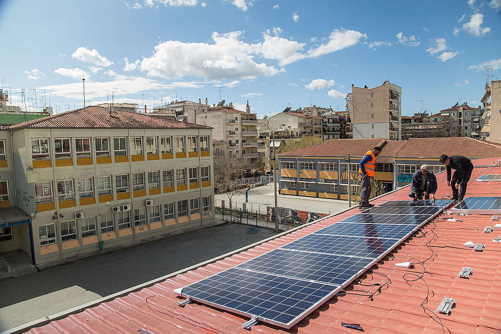 Solar System Installation in Larissa, Greece. © Constantinos Stathias / Greenpeace