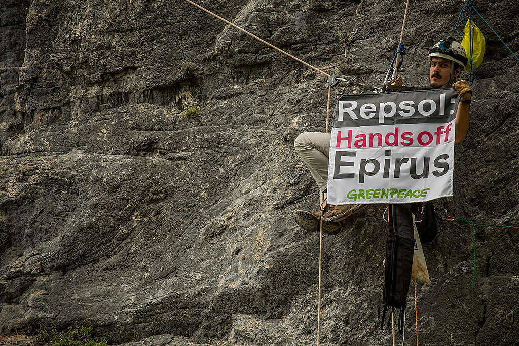 Banner Action against Oil Exploration in Epirus. © Constantinos Stathias / Greenpeace