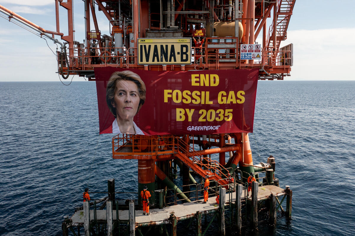 Greenpeace calls on Ursula von der Leyen: End gas in Europe by 2035 - drone. © Greenpeace