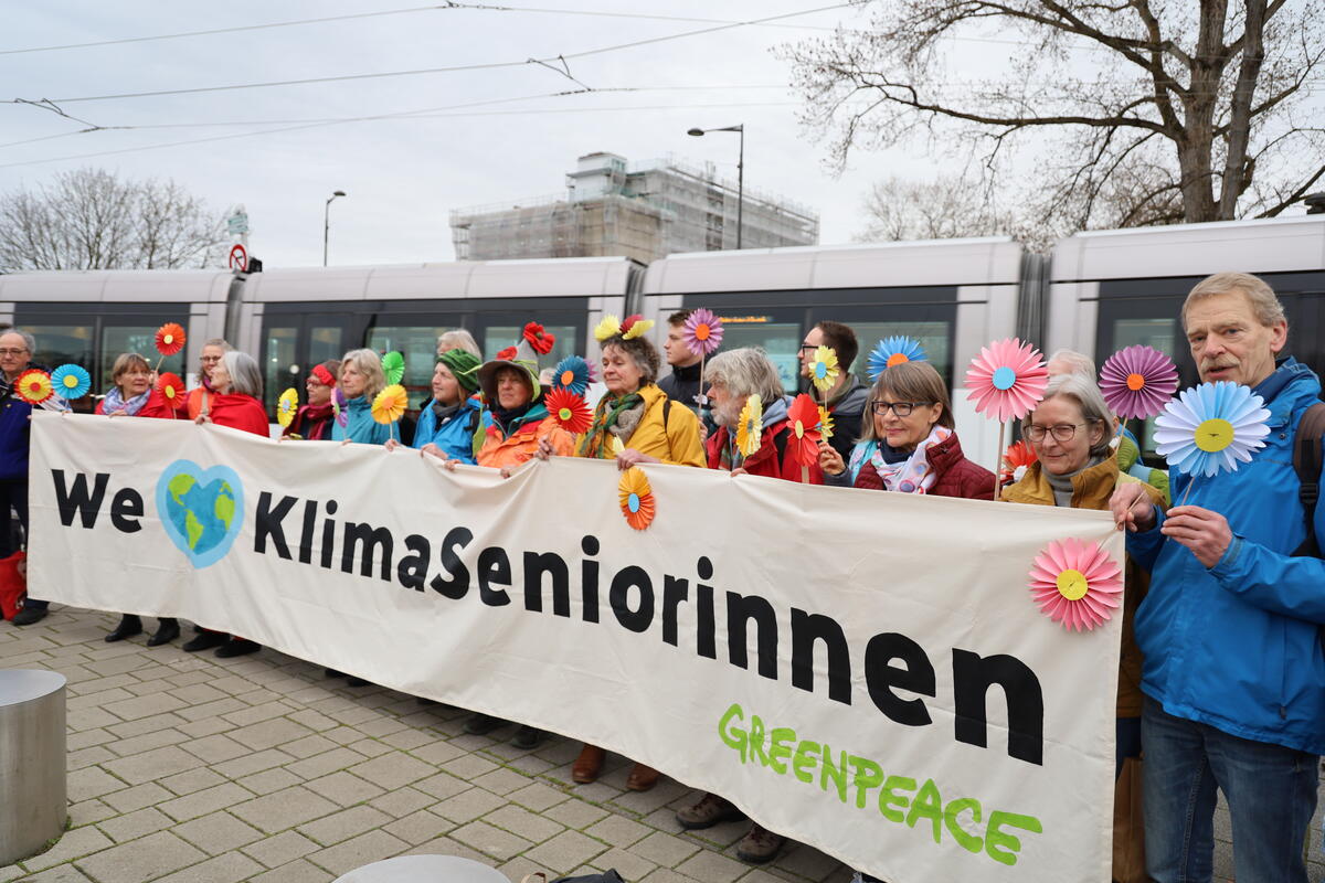 Seniors for Climate Luxembourg Support Their Swiss Peers in Strasbourg, France. © Florence Menage / Greenpeace