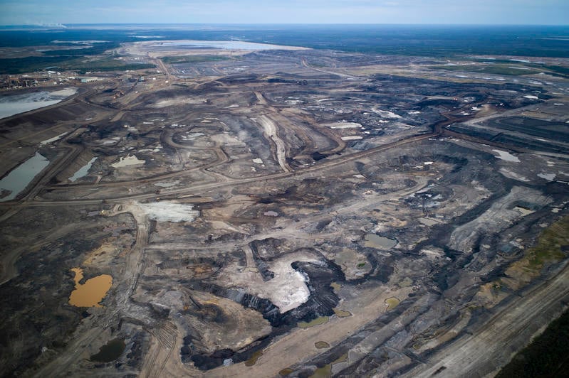 位於亞伯達省的其中一個油砂礦場 © Ian Willms / Greenpeace
