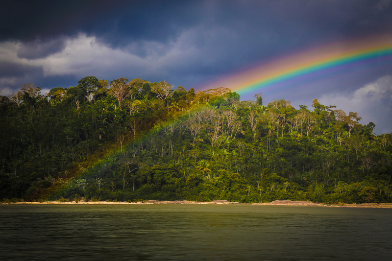 亞馬遜杜塔帕若斯河上現彩虹© Todd Southgate / Greenpeace