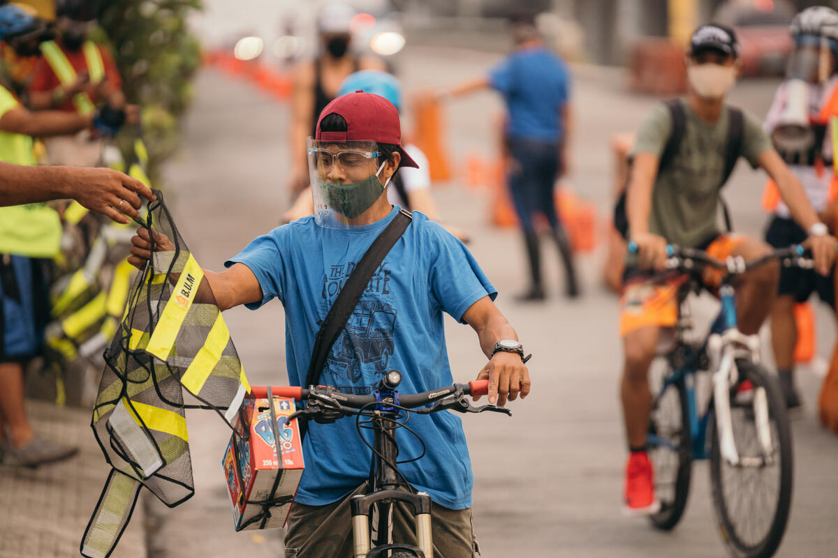 減少交通運輸的碳排放， 建設行人單車友善城市，是發展綠色交通，共創低碳城市的好方法。© Jilson Tiu / Greenpeace