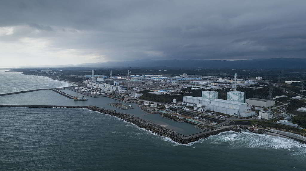 福島第一核電廠目前儲存過百萬噸核污水，當局為節省成本，竟有意把核污水排入太平洋。 © Christian Åslund / Greenpeace