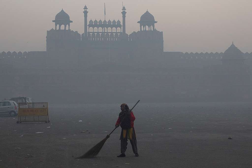 德里空氣污染情況嚴重，釀成嚴重健康與經濟危機。 © Subrata Biswas / Greenpeace