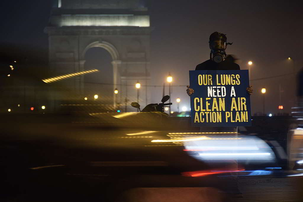 2017年，綠色和平行動者在德里促請當局落實健康空氣行動計劃。 © Saagnik Paul / Greenpeace