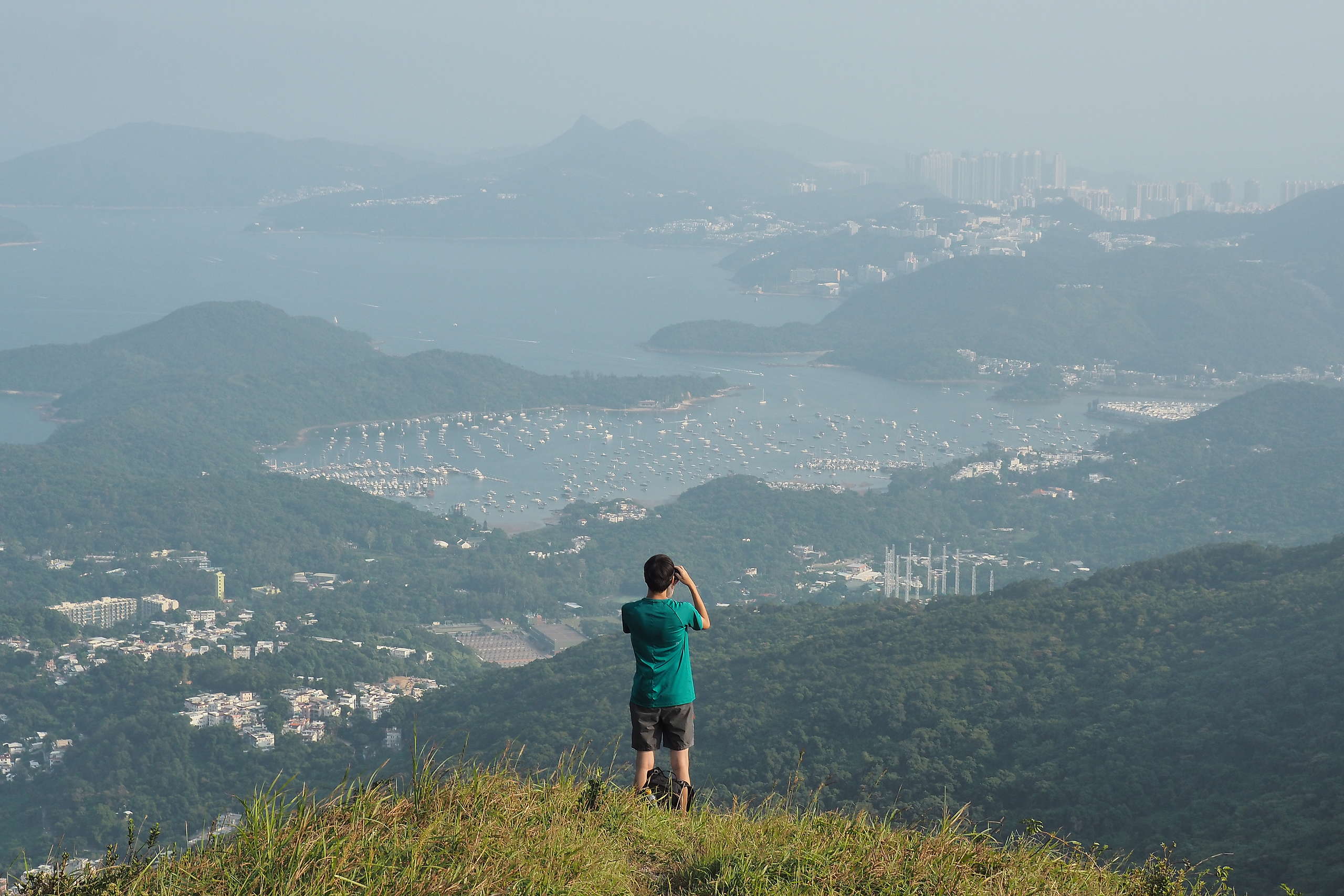 路上能俯瞰西貢沿海的美景。© 香港山女