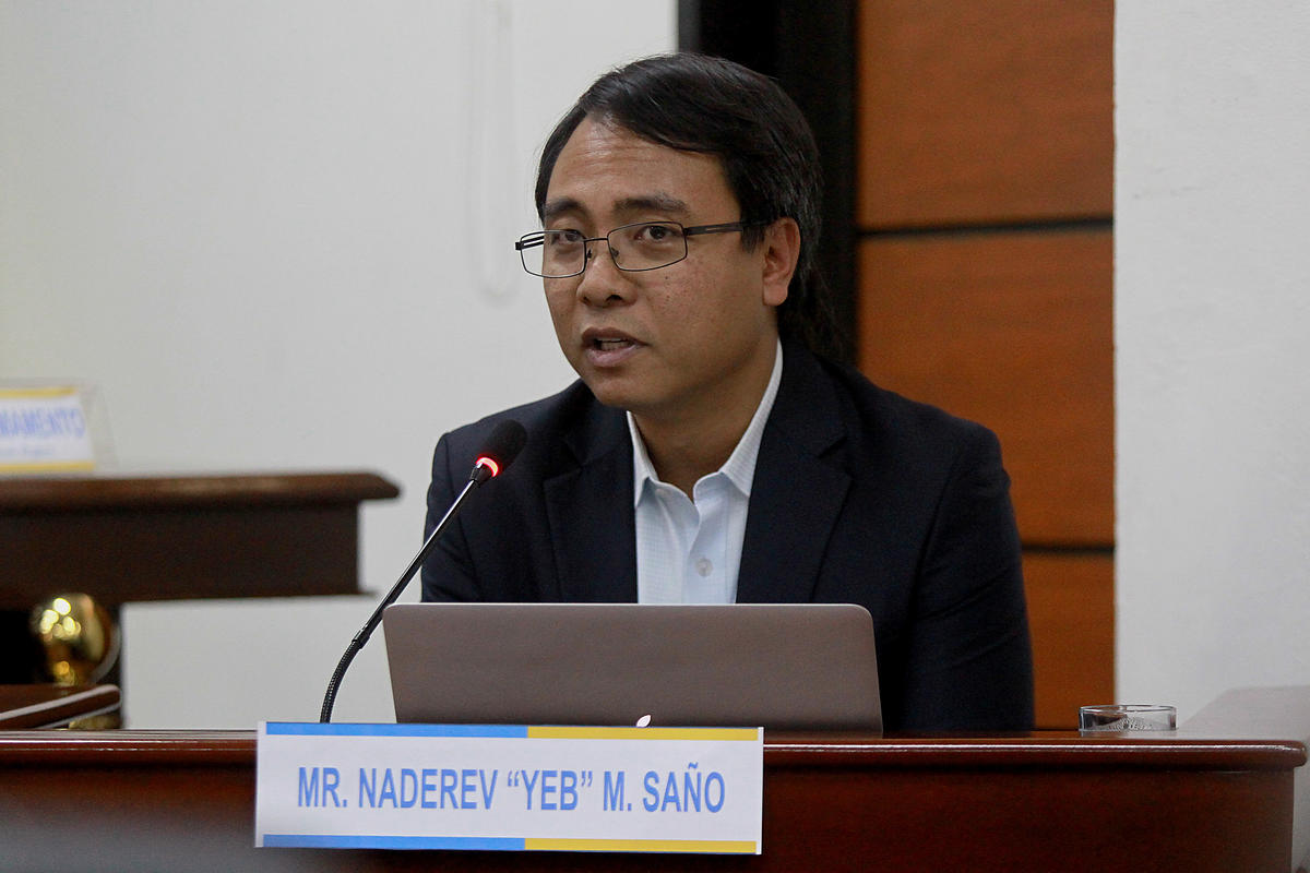 Yeb於2018年出席菲律賓人權委員會聽證會。© Greenpeace