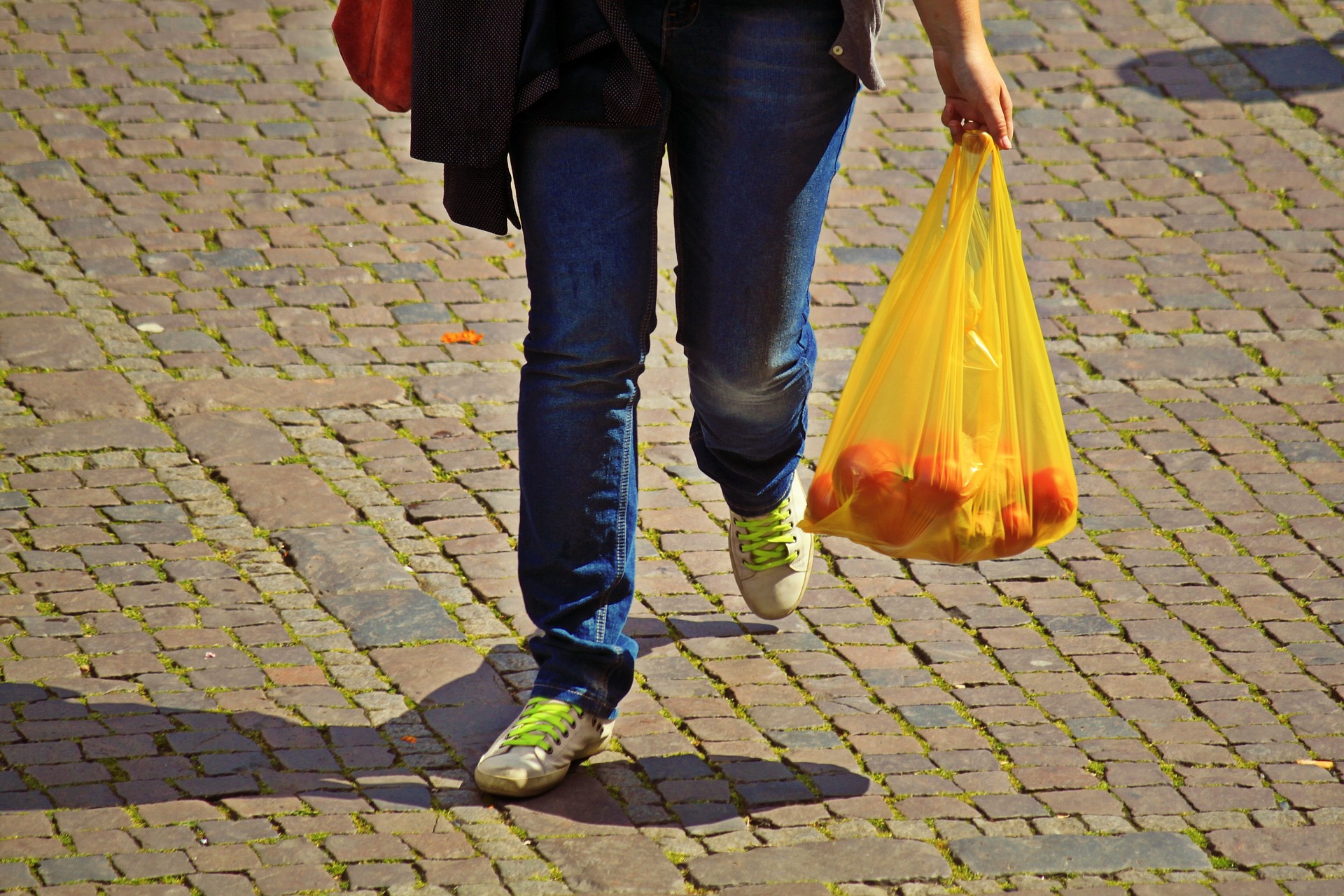 Miért válaszd a vászontáskát az eldobható műanyag szatyor helyett? -  Greenpeace Magyarország