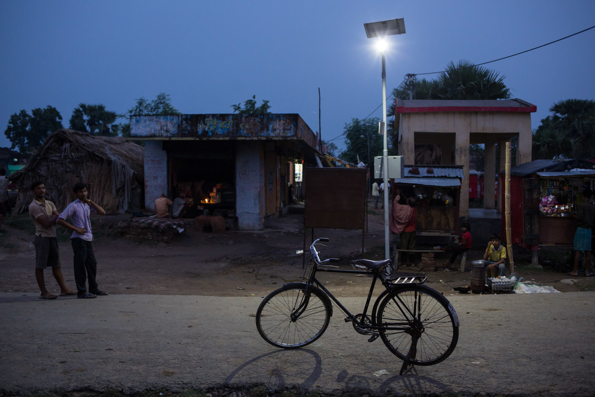 Solar Powered Street Light in Dharnai Village in India. © Vivek M.