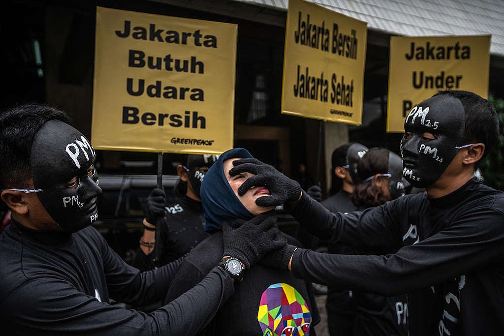 Protes Polusi Udara di Jakarta. © Jurnasyanto Sukarno / Greenpeace