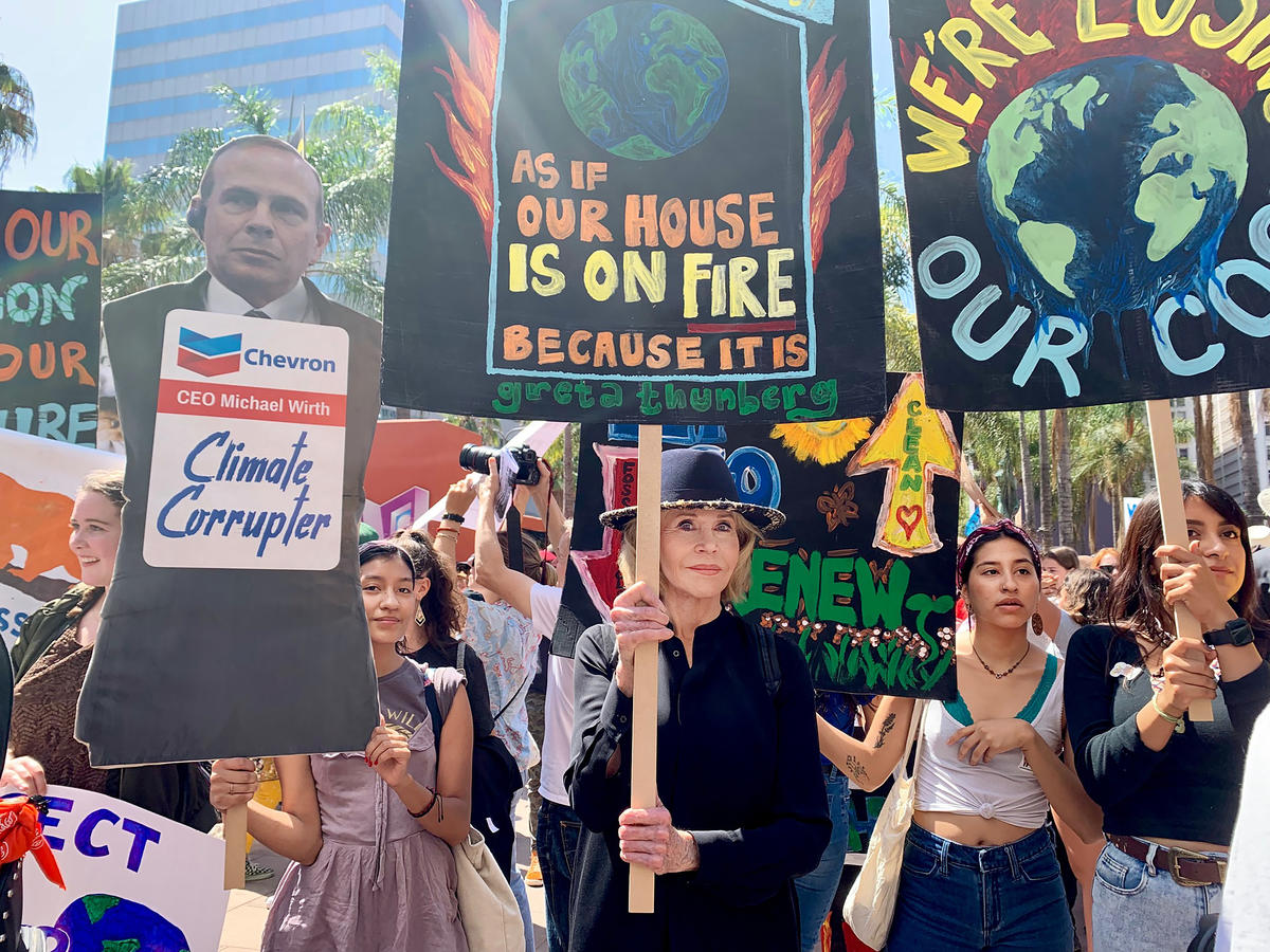 Jane Fonda at Global Climate Strike in Los Angeles. © Madeline Carretero / Greenpeace