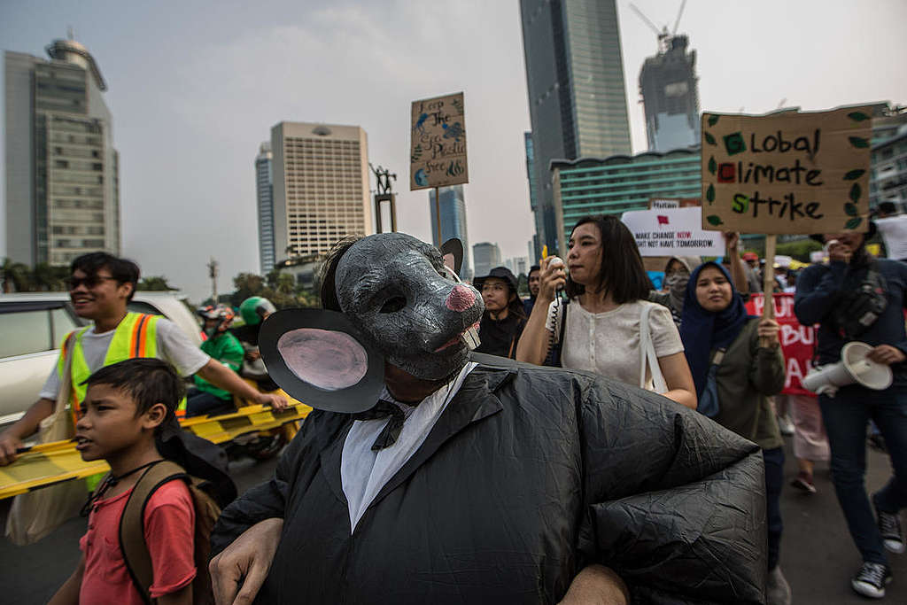 Rally for Re-elected Indonesian President in Jakarta. © Afriadi Hikmal / Greenpeace