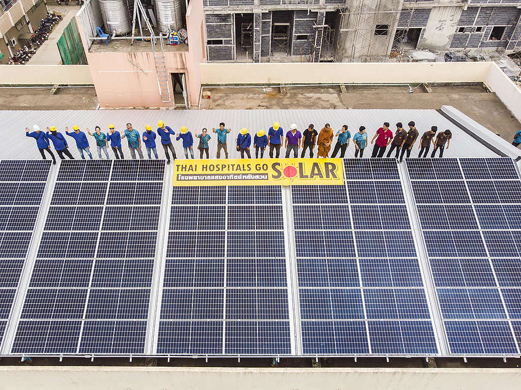 Solar Rooftop at Luang Suan Hospital in Thailand. © Greenpeace