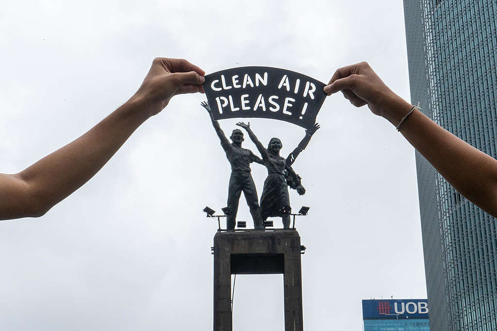 Clean Air Now Photo Op in Jakarta. © Jurnasyanto Sukarno / Greenpeace