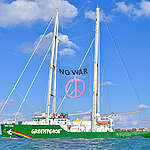 No War Banner on the Rainbow Warrior in Ionian Sea. © Nicoletta Zarifi / Greenpeace