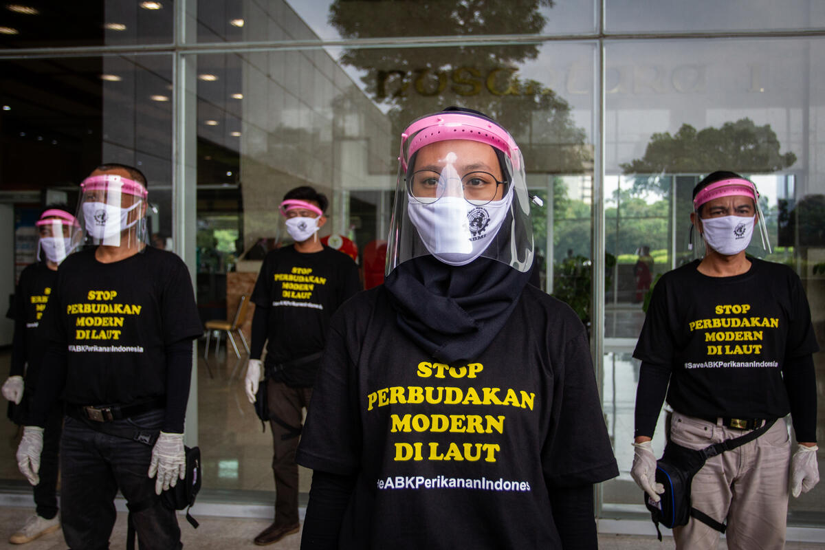 Fishers Crew Protest at Indonesian Parliament in Jakarta. © Dhemas Reviyanto / SBMI / Greenpeace