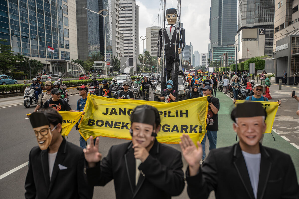 Election Carnival with Giant Marionette in Jakarta. © Jurnasyanto Sukarno / Greenpeace