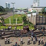 Oligarchy Monster Action in Jakarta. © Rivan Hanggarai / Greenpeace