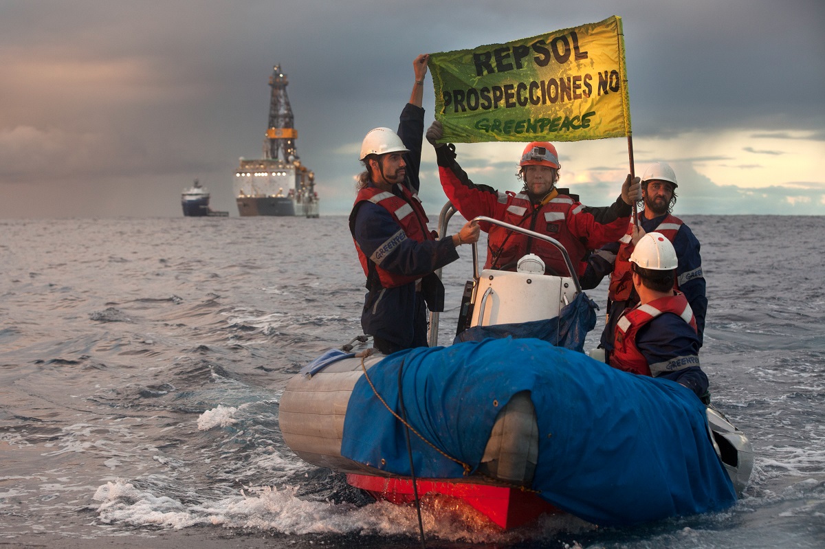 Protest Against Repsol in Canary Islands © Arturo Rodríguez / Greenpeace