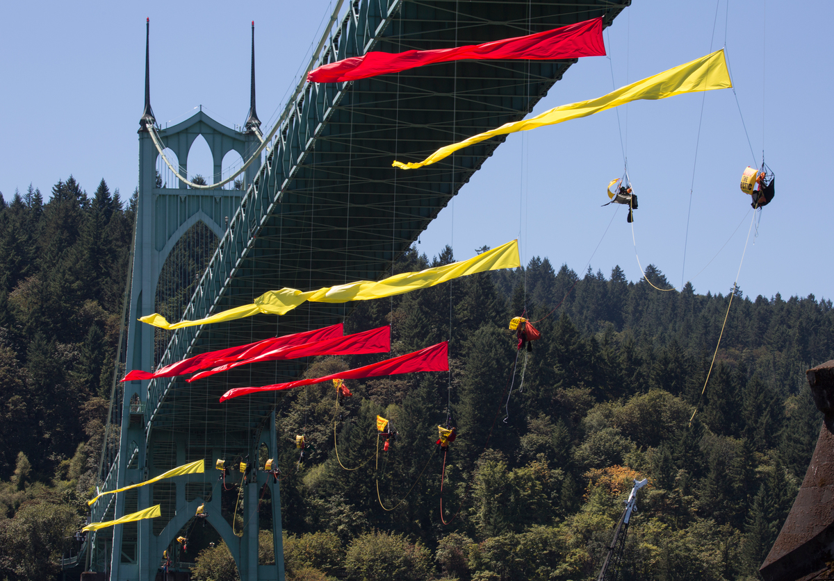 Shell Bridge Blockade in Portland © Tim Aubry / Greenpeace