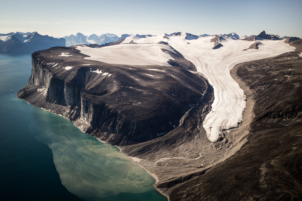 Glaciers in Clyde River © Greenpeace