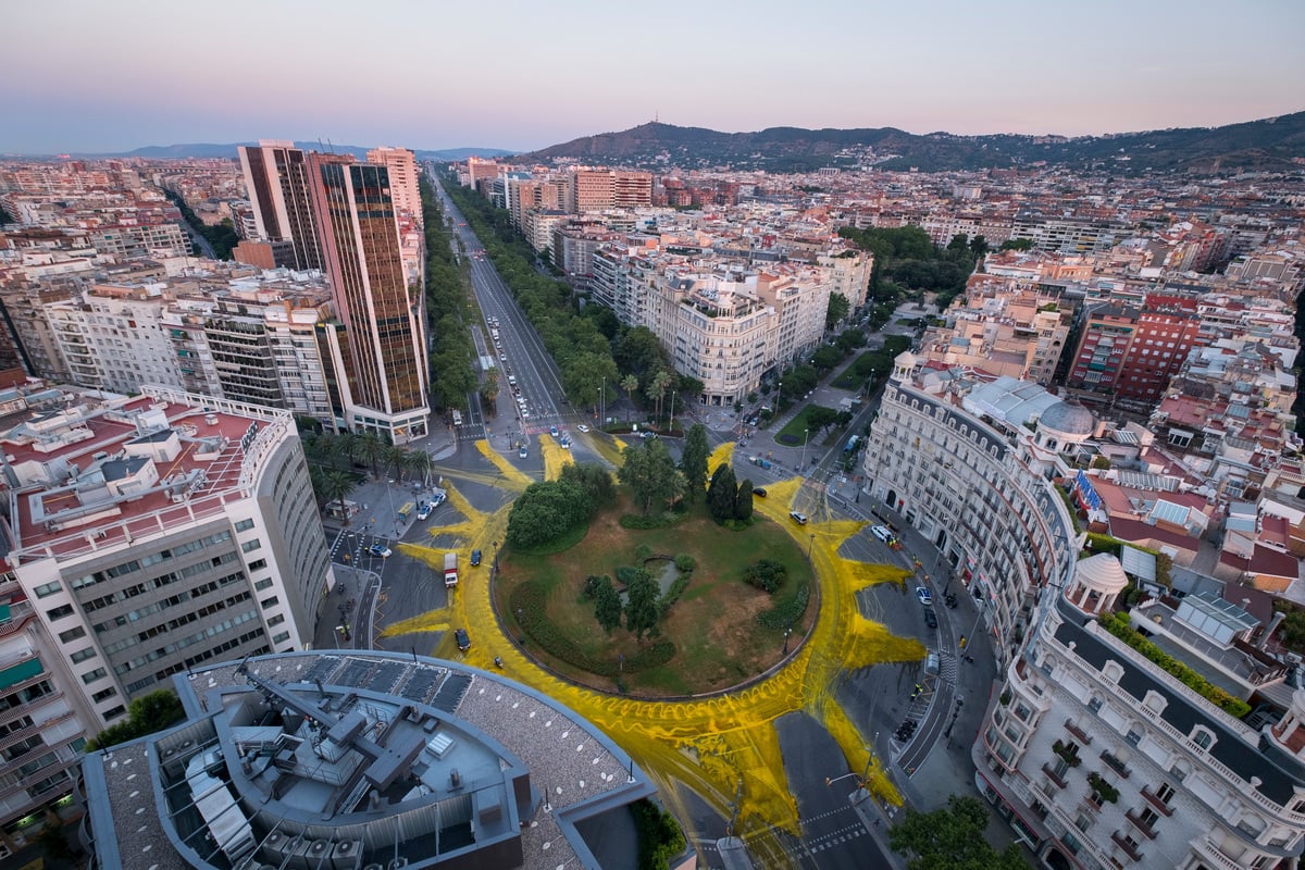 Sun Action in Barcelona © Pedro Armestre / Greenpeace
