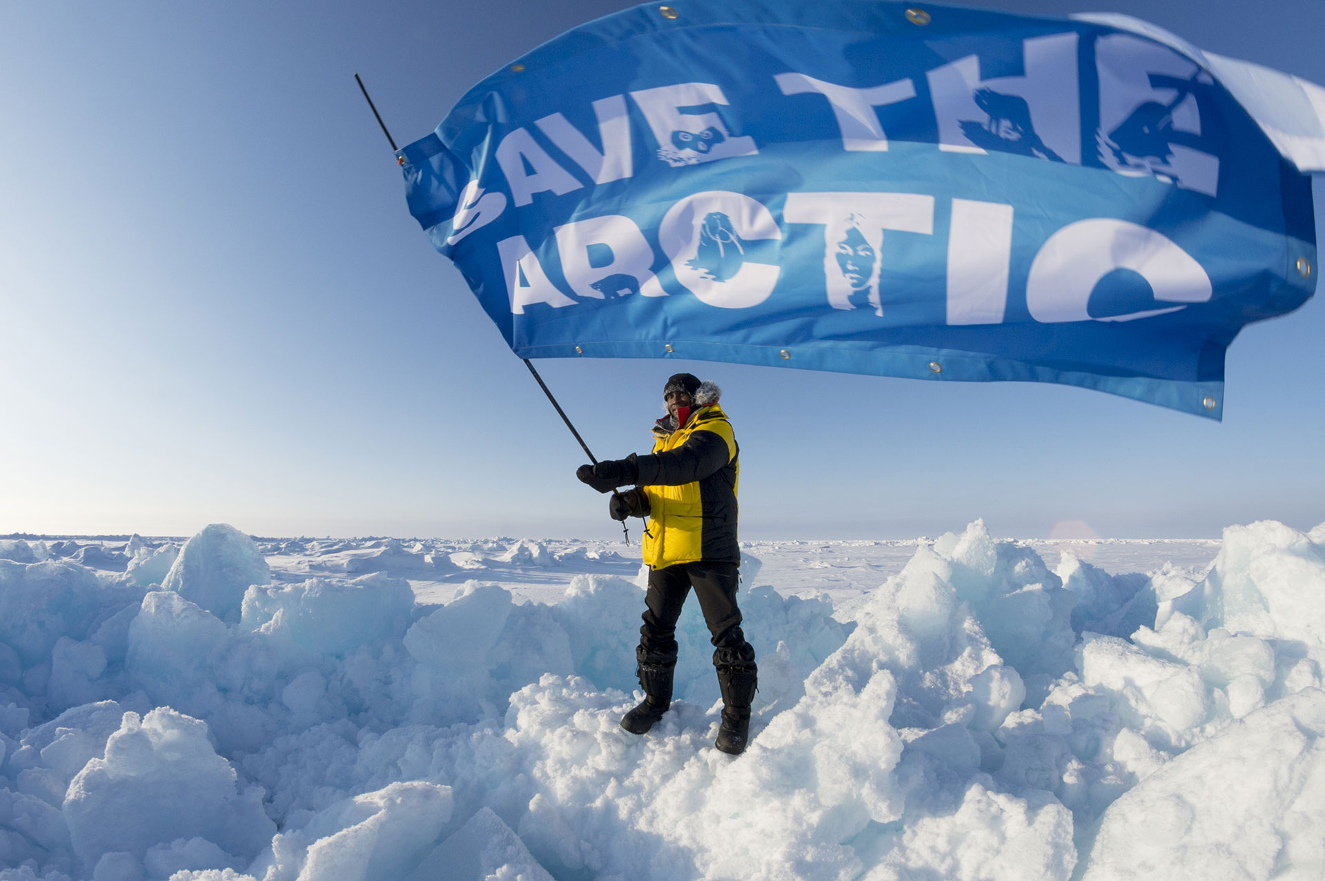 Team Aurora Arrives at the North Pole © Christian Åslund / Greenpeace