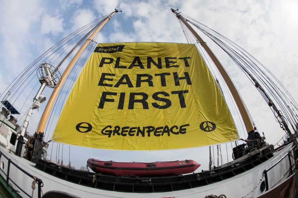 Planet Earth First Banner at G20 Foreign Ministers Meeting in Bonn © Bernd Lauter / Greenpeace